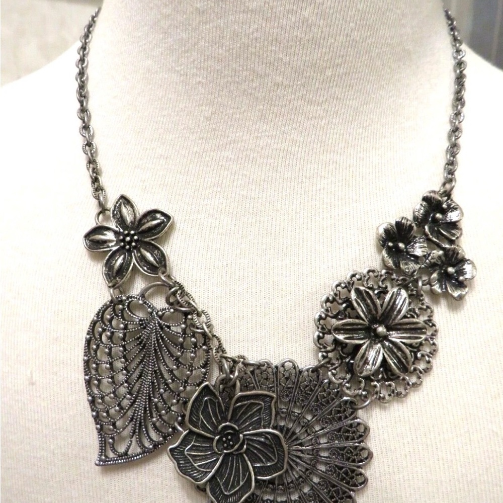 173 Premier Designs Silver-Tone Botanical Bib Necklace